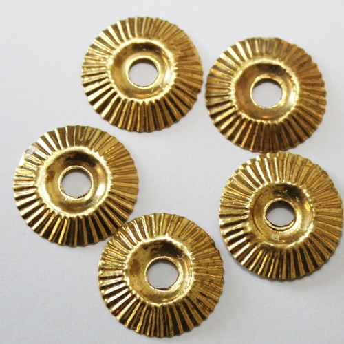 Bows round without - bows,