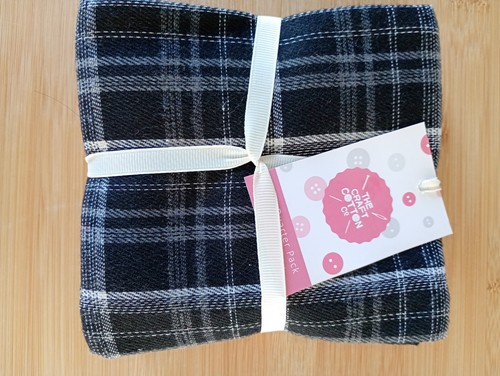 Fat quarters black white - quarters,, black,