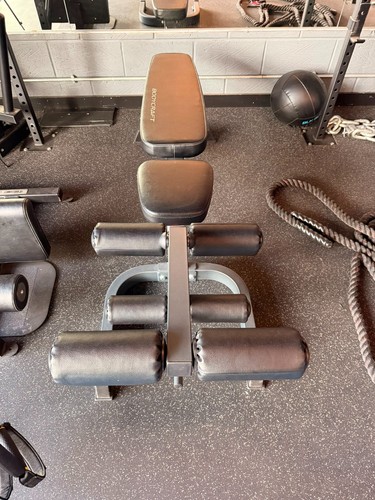 Adjustable bench plate - +,