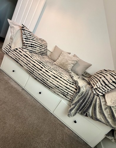 Ikea hemnes day bed - ikea,