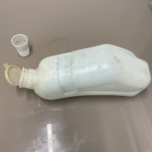 Saab 900 classic washer bottle - classic,