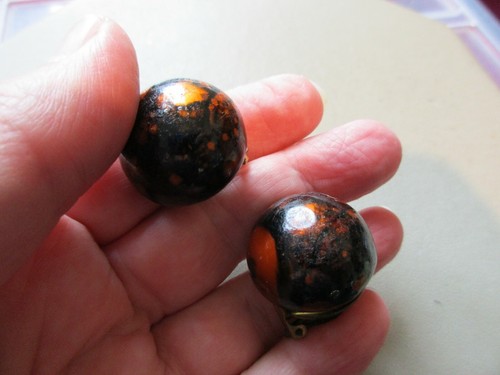 Unusual black brown large - black,