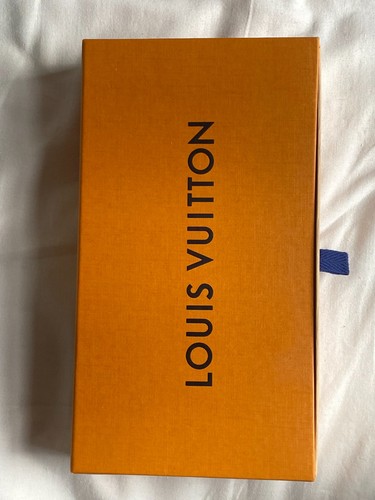 Pre owned louis - pre-owned~louis, empty