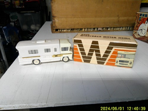Avon 1970 winnebago motor - winnebago,