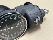 Tycos blood pressure sphygmomanometer Welch Allyn with bulb