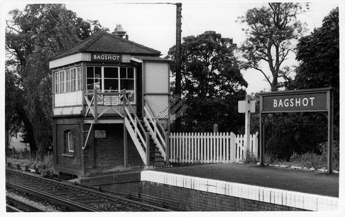 Bagshot train station signal - bagshot,
