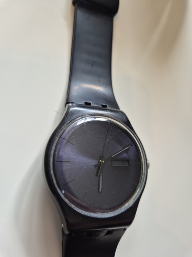 Swatch black rebel - black, suob702