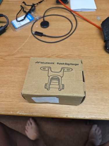 Seleware punch bag hanger - seleware, cast