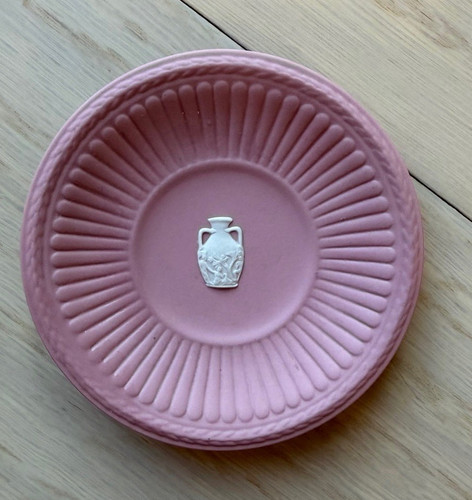 Wedgwood pink jasperware urn - wedgwood,