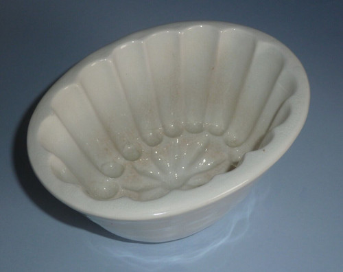 Antique white glazed jelly - white,