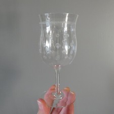 4 Sherry Tot Liqueur Glasses Etched Crystal Pattern Retro Party Vintage Style