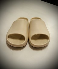 Girls Next Cream Sliders Size