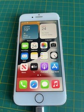 Apple iPhone 7 - 32GB - Rose