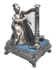 Vintage Pewter Animated Music