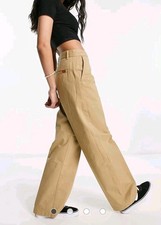 Levi's Baggy trousers/jeans size W28. L31.  UK 10-12 .Beige, New without tag.