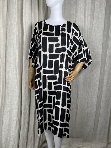 Masai clothing nabi - clothing, 'nabi'
