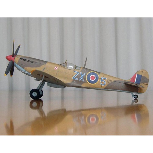 Scale fighter model - 1/33,
