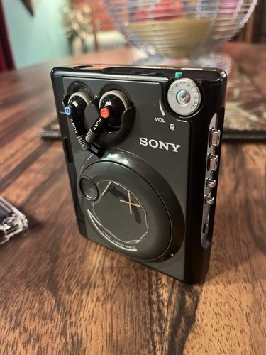 Sony walkman cassette - wm-51,