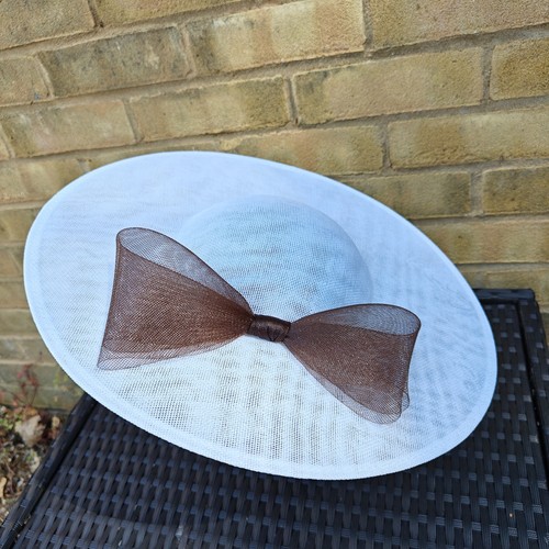 White dark brown - bow, wide