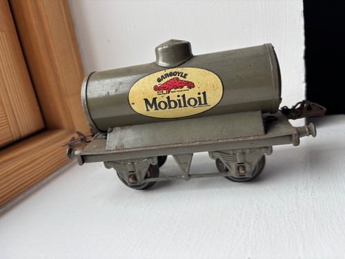 Hornby gauge oil tank - gauge,