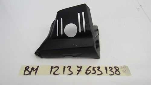 Right cylinder cover - ,