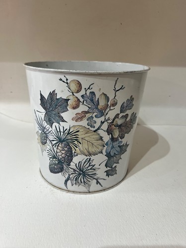 Vintage 1970s retro - retro, tin