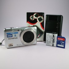 Olympus Digital Camera D-700
