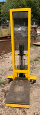 Used Stanley lifting, pallet, workshop handling ( Not Tested)