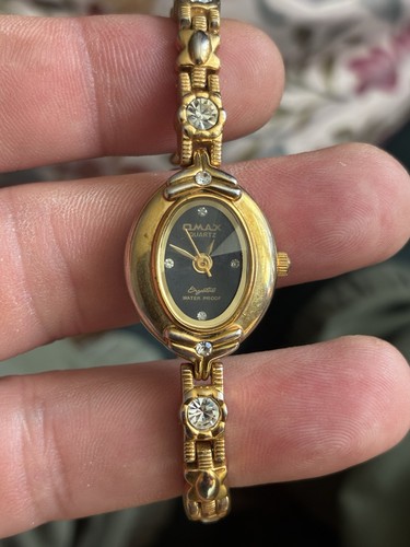 Stunning vintage gold - gold, tone