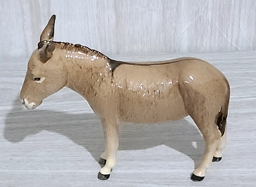 Beswick very detailed natural - very,