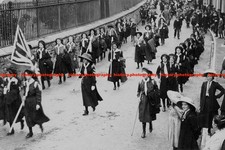 F024129 Patriotic Squad of girl guides and Boy Scouts with Union Jack Flag GB 19