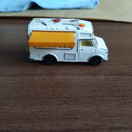 Majorette ice cream - ice, stall