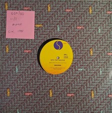 Madonna Into The Groove / Everybody Vinyl Record VG+/VG 0-20335 1985