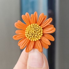 Daisy Flower Brooch Ladies