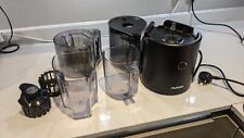 Hurom H300 Self-Feeding Slow Juicer in Black