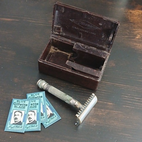 Gillette safety set - made, in