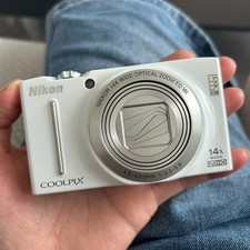 Nikon COOLPIX S8200 Digital