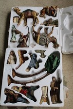 (18) Piece Large Christmas