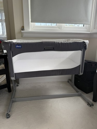 Chicco next2me crib - crib, bundle