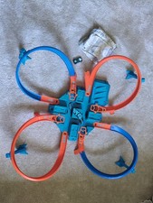 Hot Wheels Criss Cross Crash Motorized Track Set High-Speed Crash Zones