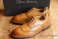 Oliver Sweeney Saunders Tan