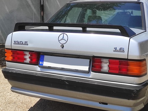 Mercedes w201 190 - mercedes, boot