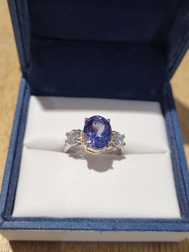 18ct and platinum tanzanite - and,
