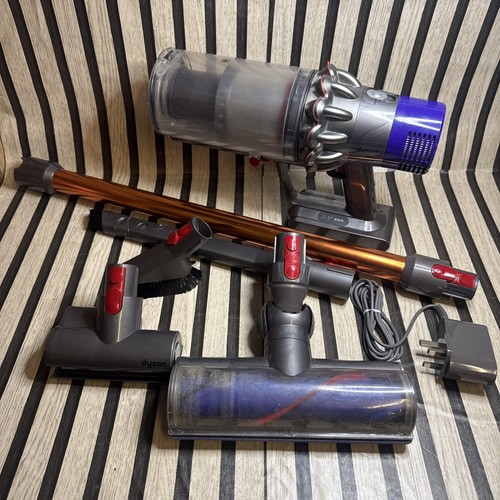 Dyson cyclone v10 cordless - dyson,