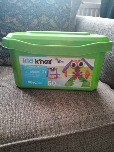Kid nex budding builders - builders, tub
