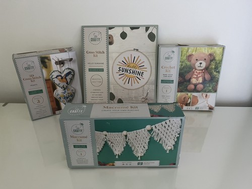 Bundle lot craft kits - bundle/lot, of