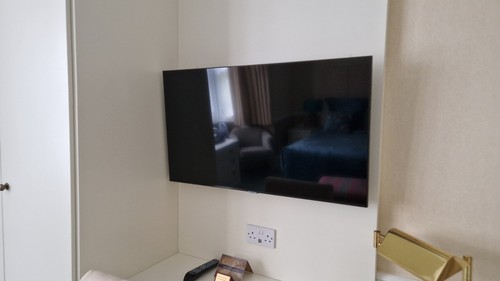 Hospitality uhd tv - uhd,