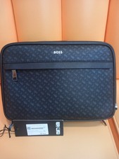 Hugo Boss Zair Men  Washbag