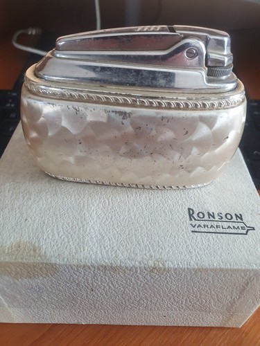 Vintage ronson table lighter - table,