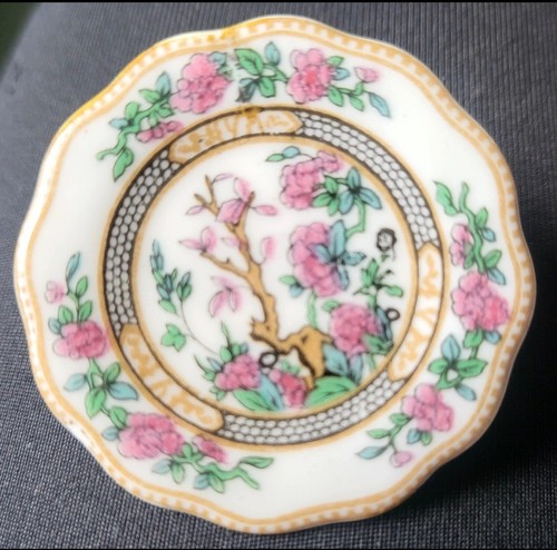 Coalport china floral brooch - -,